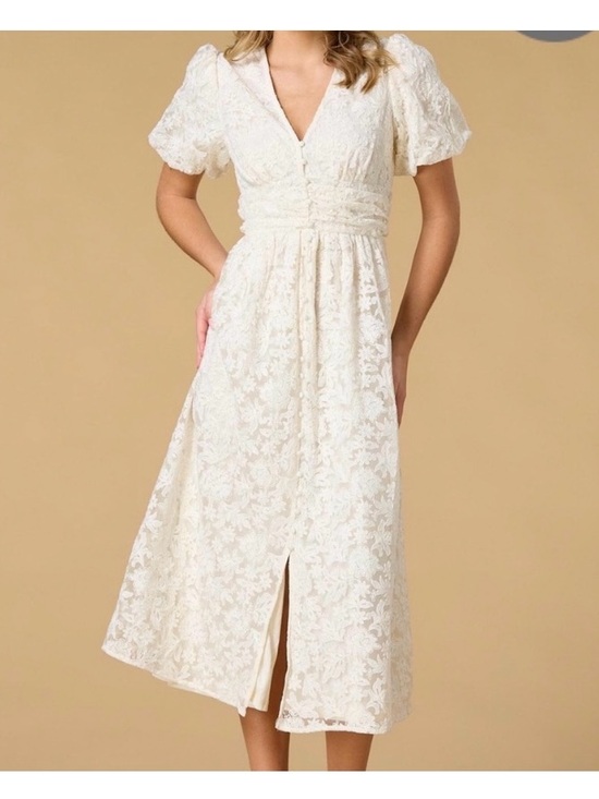 Dresses & Skirts - Ivory Lace Midi Dress with Puff Sleeves